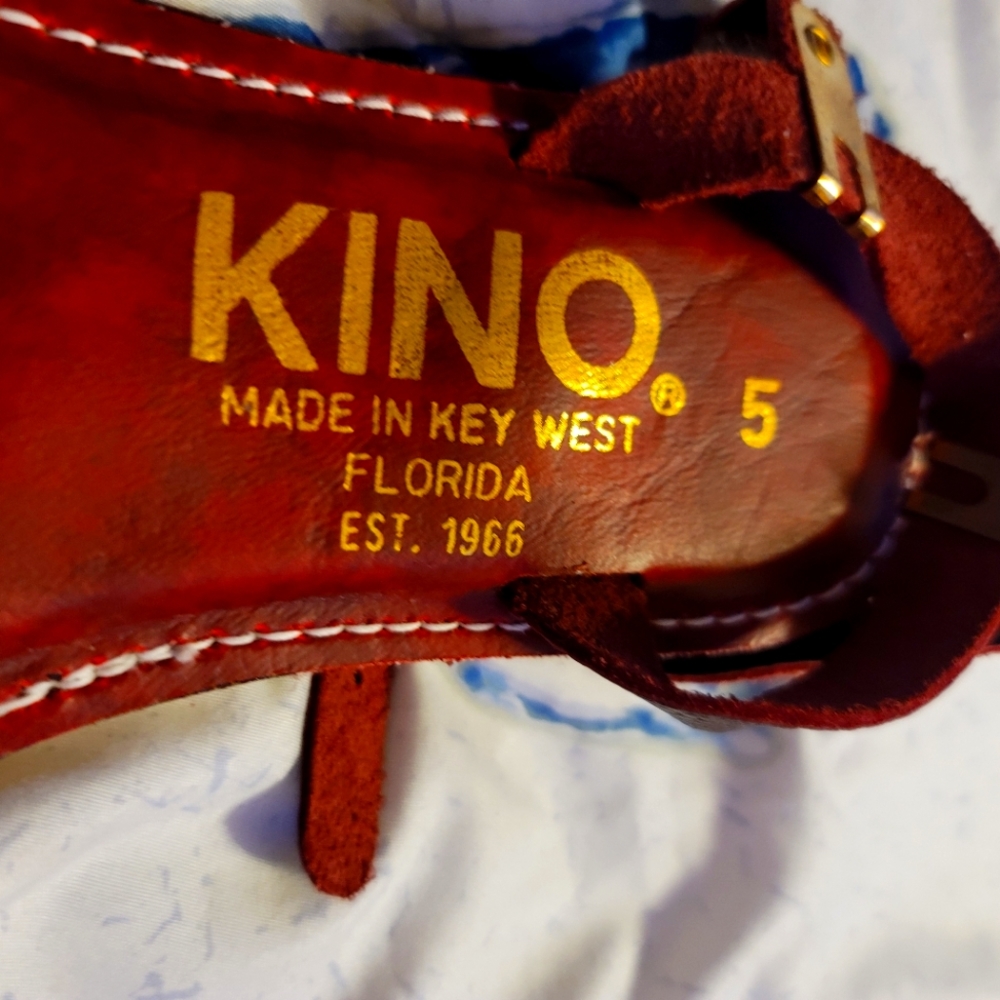 sandals - Picture 3 of 4